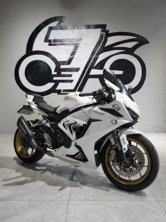 Honda CBR650R - photo 1