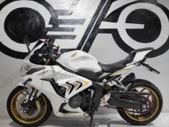 Honda CBR650R - photo 7