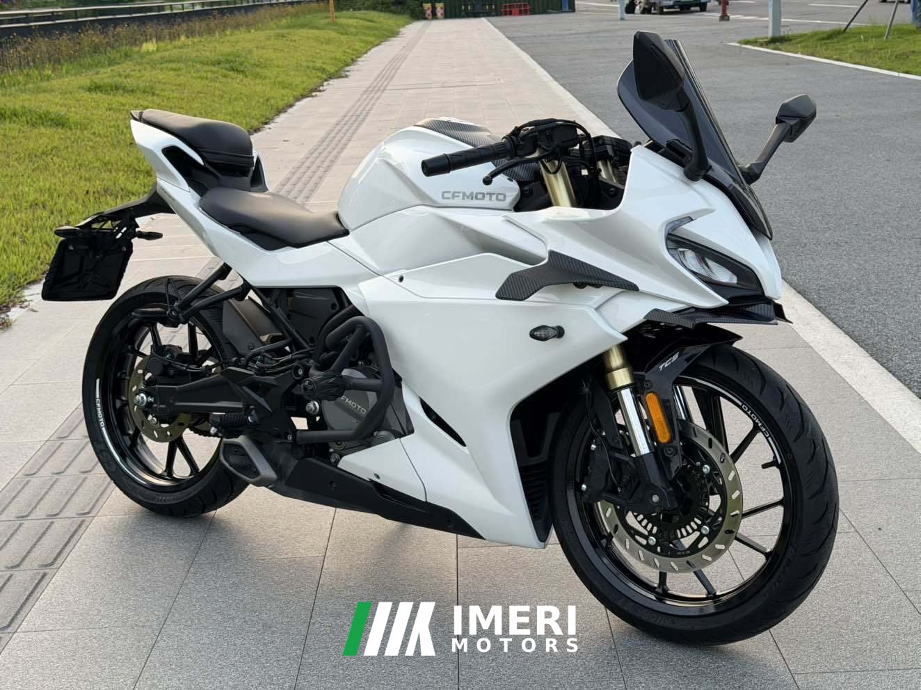 2023 CFMOTO 250SR