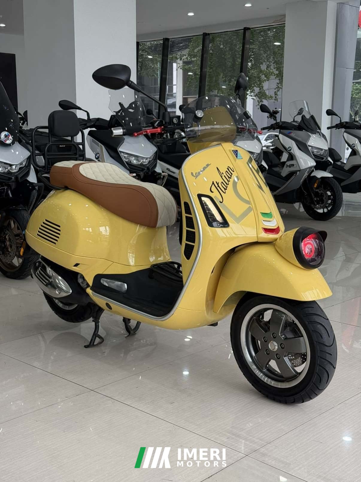 2022 VESPA GTV 300 cc