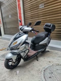 QJMOTOR Hong 125 - ფოტო 5