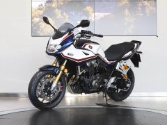 Honda CB1300 Super Four - ფოტო 1