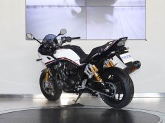 Honda CB1300 Super Four - ფოტო 5