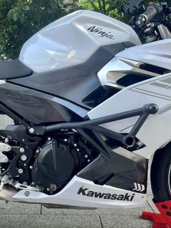 Kawasaki Ninja 400 - ფოტო 4