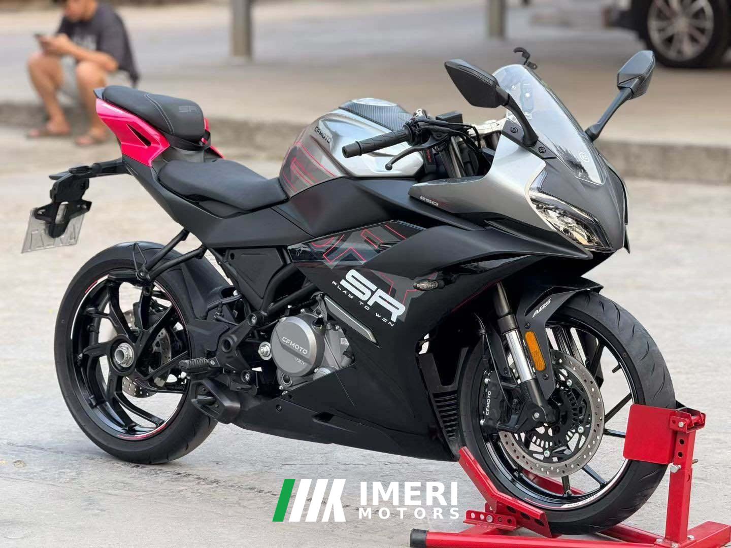 2023 CFMOTO 250SR