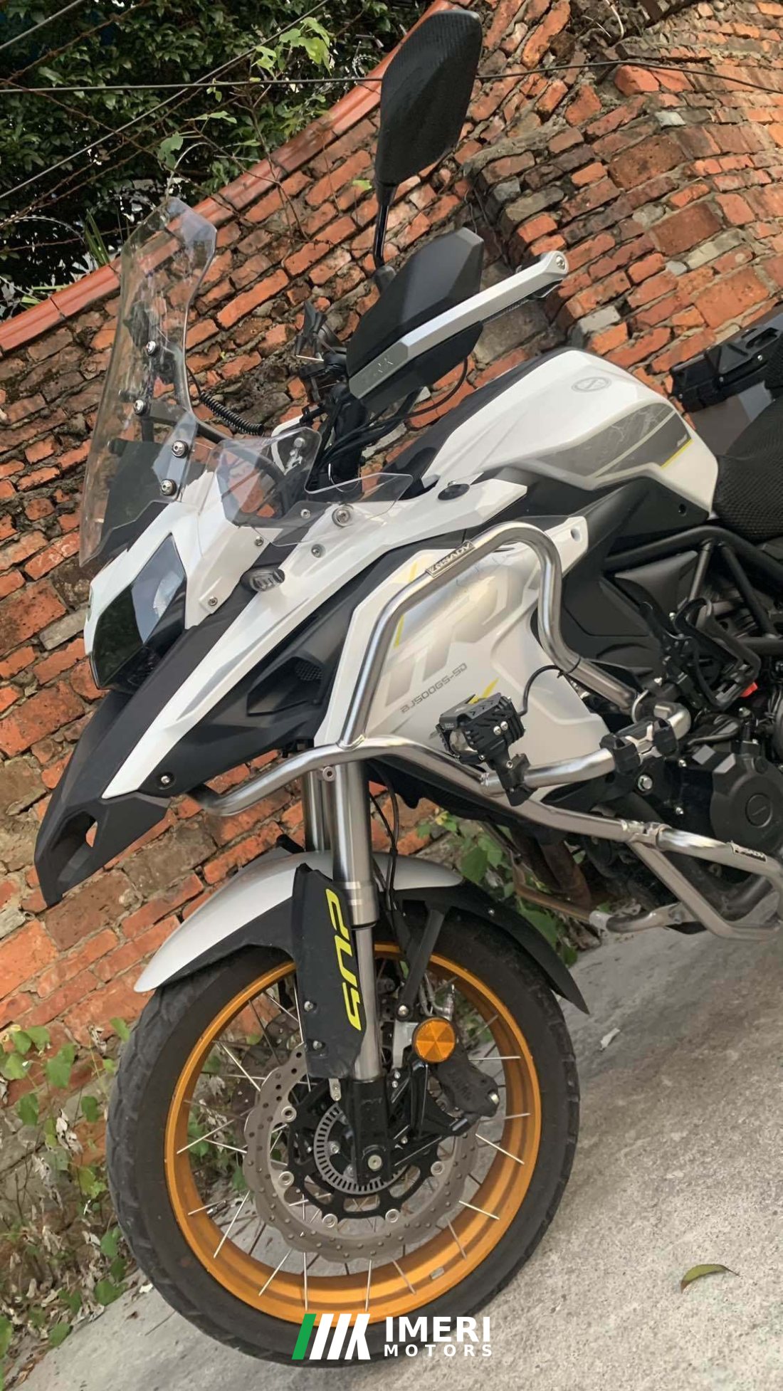 Benelli TRK552 550 cc - მოტოციკლი ჩინეთიდან