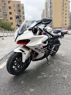 QJMOTOR Roewe i5 550 / Sai 550 *(Context-dependent, usually referring to the motorcycle "Sai 550" or Roewe car v - photo 3