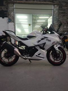 Kawasaki Ninja 400 - ფოტო 1