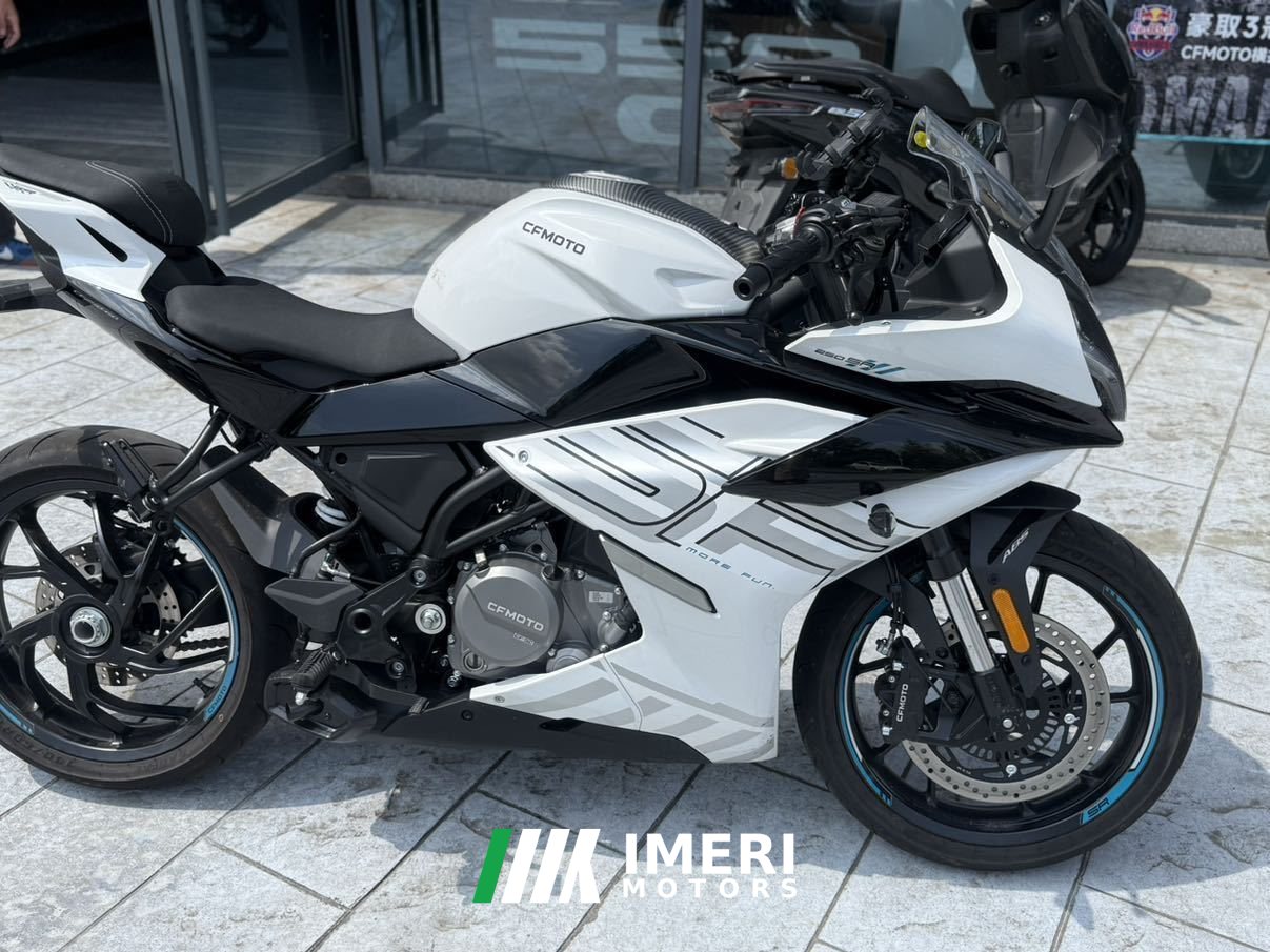 2025 CFMOTO 250SR