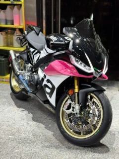 Aprilia RSV4 1100 cc - photo 1