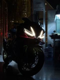 Aprilia RSV4 1100 cc - photo 2