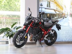 Honda CB750 - ფოტო 1