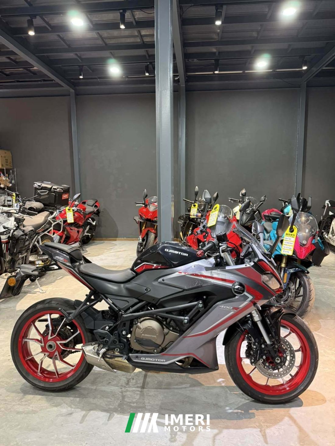 QJMOTOR Match 400 - motorcycle from China