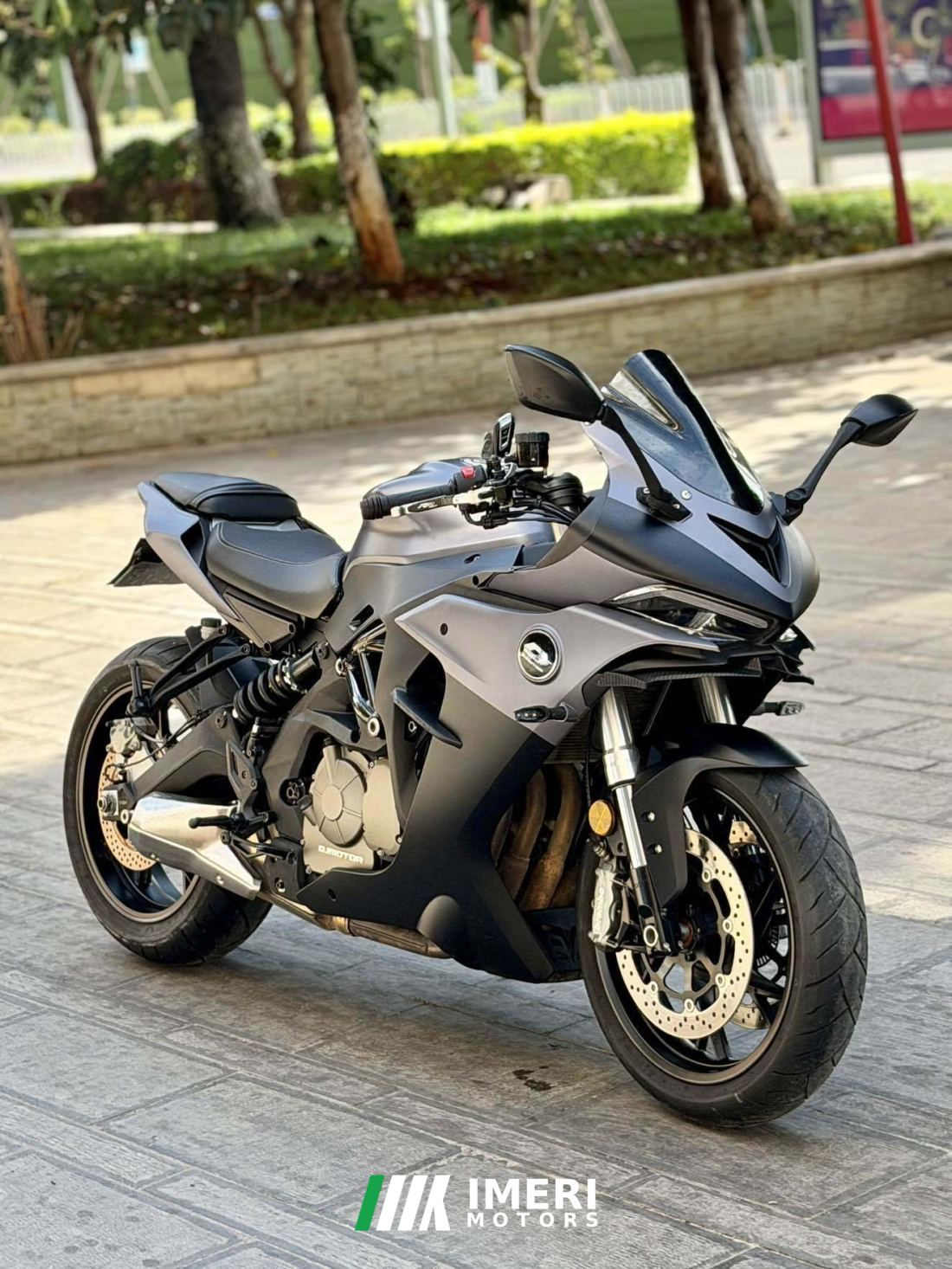 QJMOTOR Sai 600 - motorcycle from China