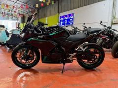 Honda CBR400R - ფოტო 3