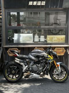 MV Agusta Brutale 1000 - ფოტო 1