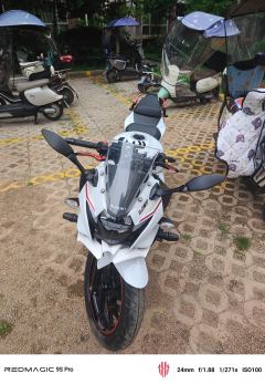 Haojue Suzuki GSX250R - ფოტო 2