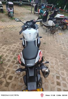 Haojue Suzuki GSX250R - ფოტო 3