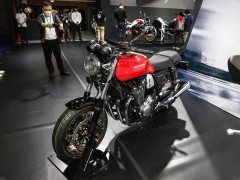 Honda CB1100 - photo 1