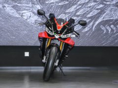 Aprilia RSV4 1100 cc - photo 11