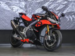 Aprilia RSV4 1100 cc - photo 12