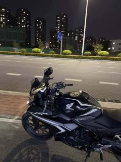 Honda CBR400R - ფოტო 2