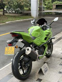 Kawasaki Ninja 400 - ფოტო 2