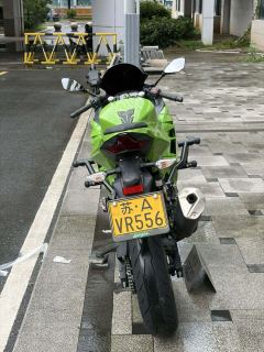 Kawasaki Ninja 400 - ფოტო 4