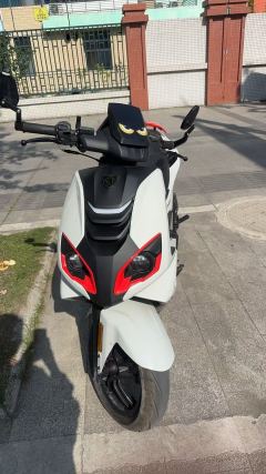 Peugeot SPEEDFIGHT 4+ 150 cc - ფოტო 4