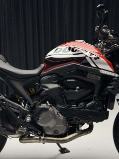 Ducati Monster 900 cc - photo 4