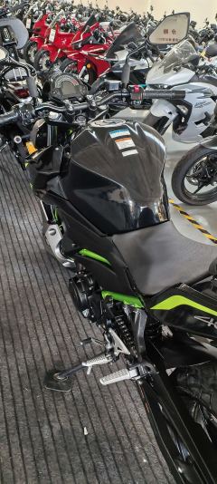 Kawasaki Z400 - фото 6