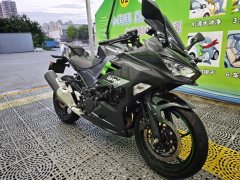 Kawasaki Ninja 400 - photo 1