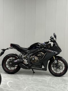 Honda CBR650R - photo 2