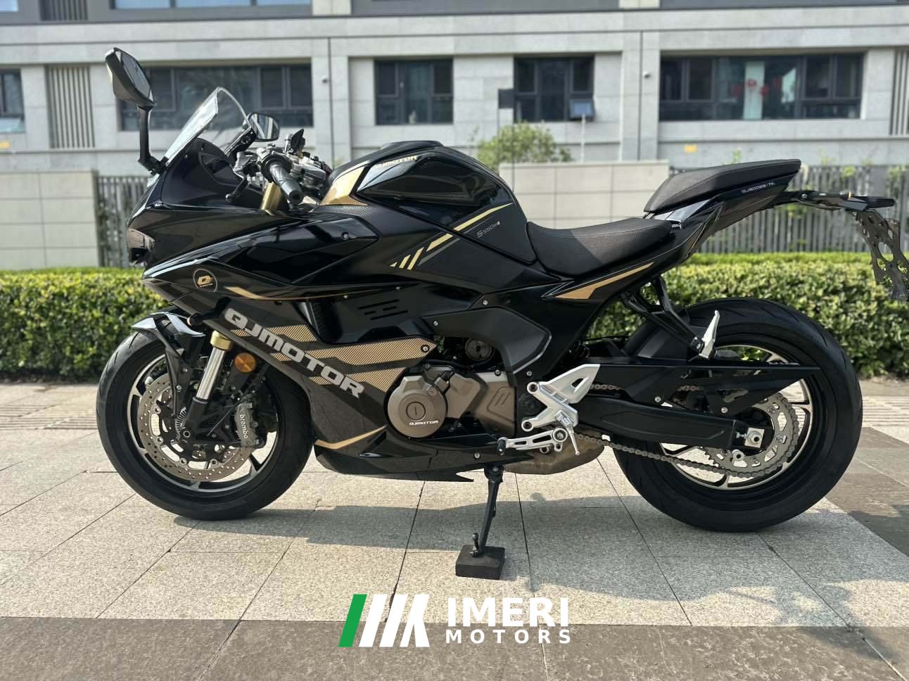 2024 QJMOTOR Roewe i5 550 / Sai 550 *(Context-dependent, usually referring to the motorcycle "Sai 550" or Roewe car v