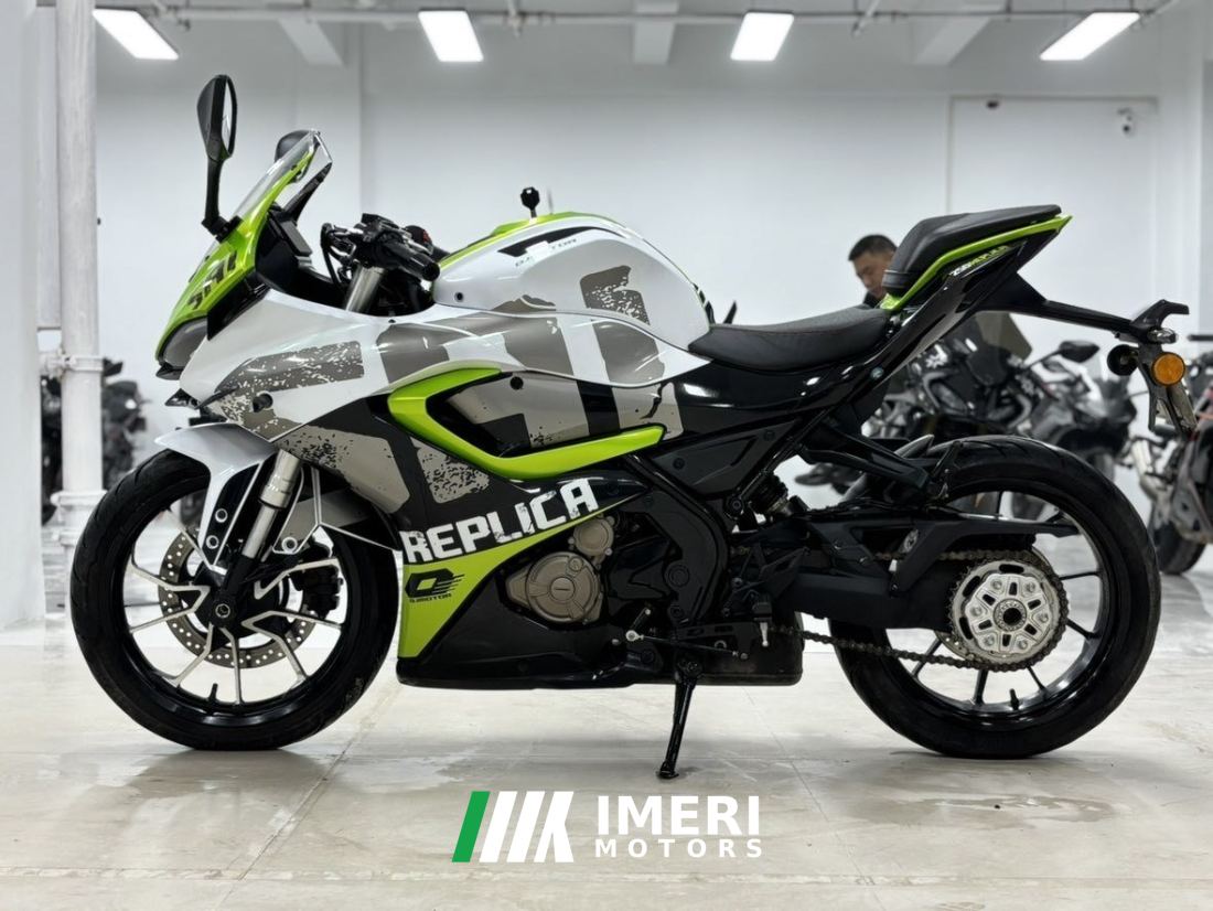 QJMOTOR SRK 250 - motorcycle from China