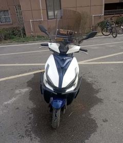 QJMOTOR Hong 125 - ფოტო 3