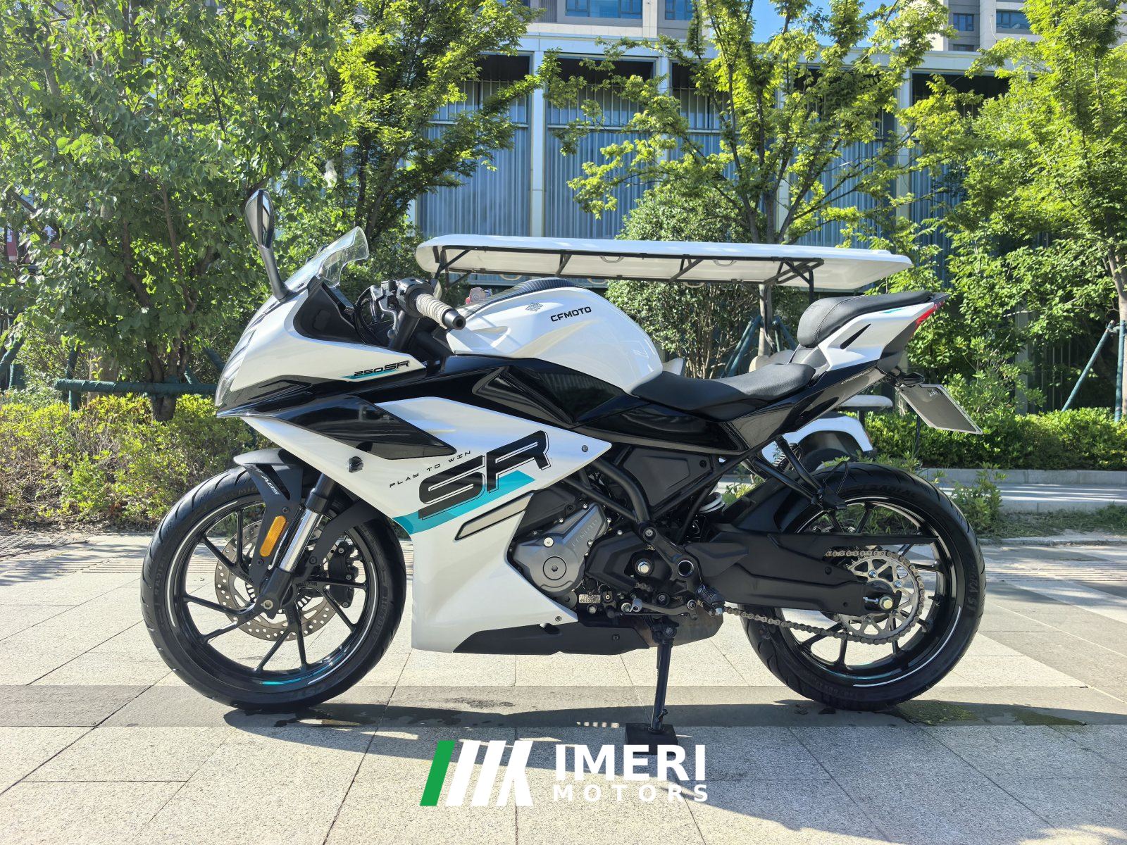 2023 CFMOTO 250SR