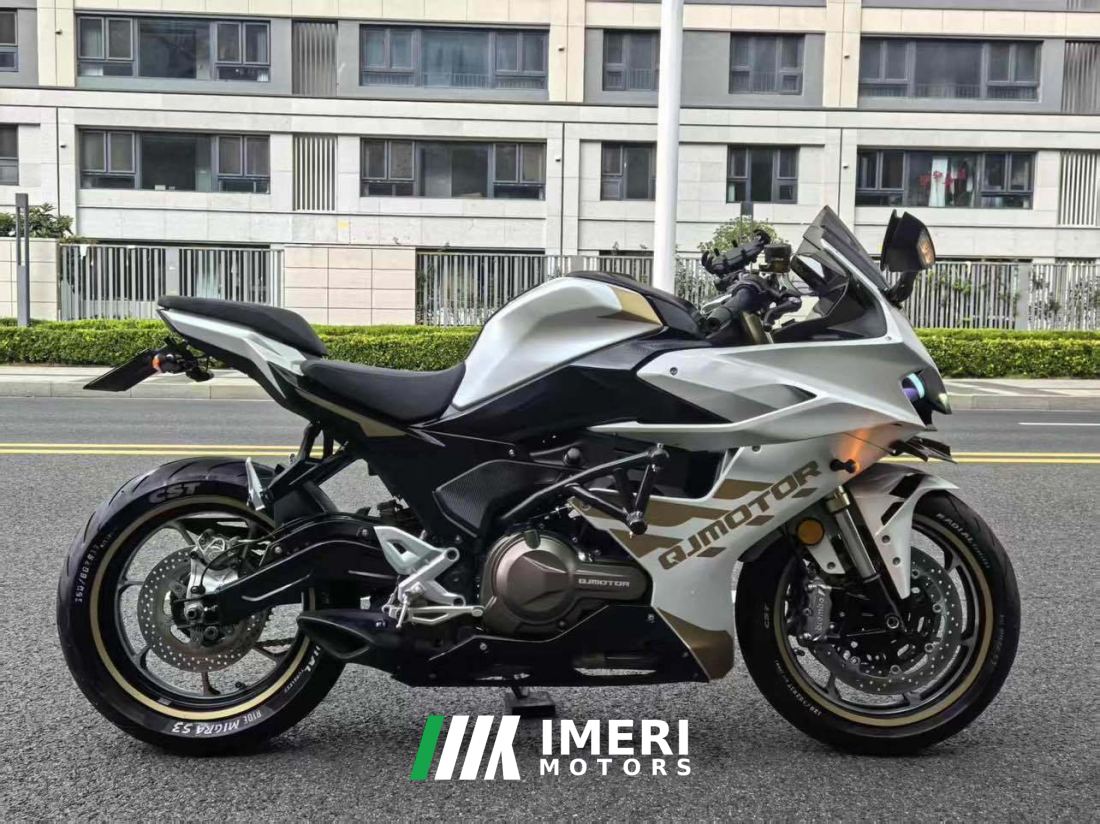 QJMOTOR Roewe i5 550 / Sai 550 *(Context-dependent, usually referring to the motorcycle "Sai 550" or Roewe car v - motorcycl…