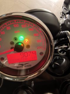 Moto Guzzi V9 850 cc - ფოტო 4