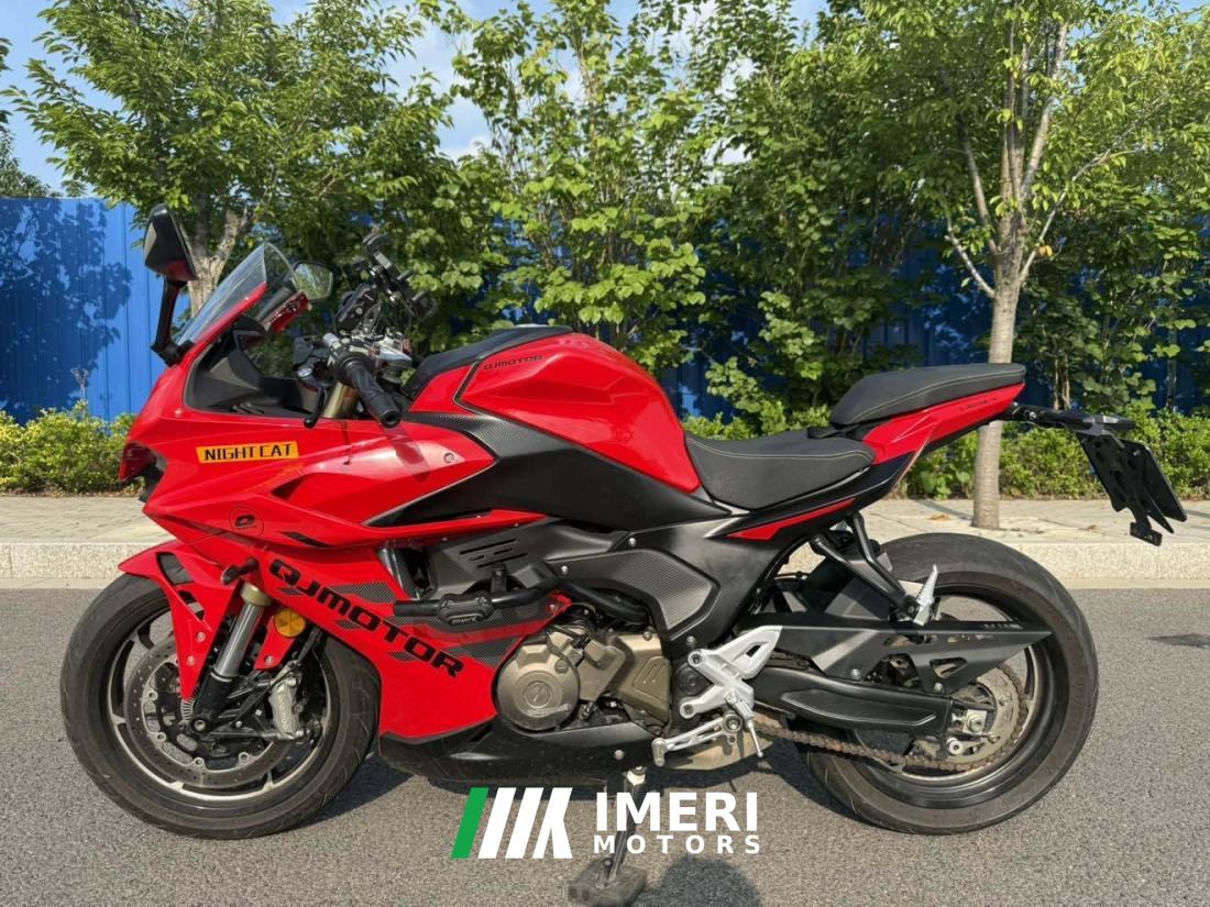 QJMOTOR Roewe i5 550 / Sai 550 *(Context-dependent, usually referring to the motorcycle "Sai 550" or Roewe car v - motorcycl…