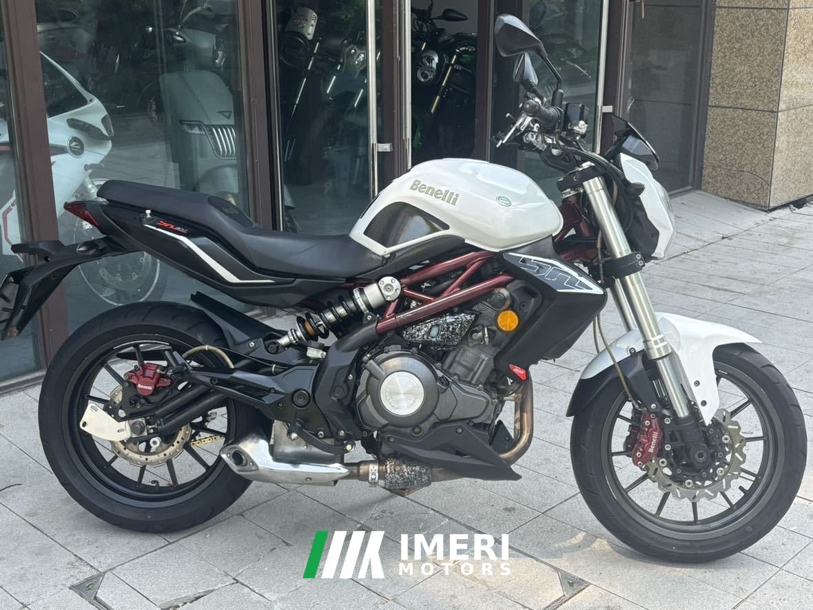 2018 Benelli TNT 300 / BN 302S
