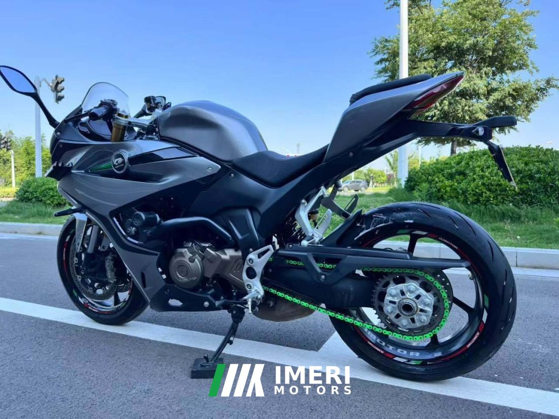 QJMOTOR Roewe i5 550 / Sai 550 *(Context-dependent, usually referring to the motorcycle "Sai 550" or Roewe car v - motorcycl…