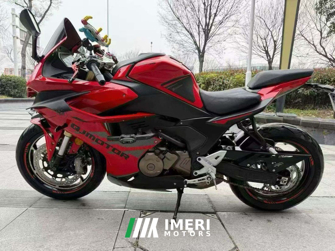 QJMOTOR Roewe i5 550 / Sai 550 *(Context-dependent, usually referring to the motorcycle "Sai 550" or Roewe car v - motorcycl…