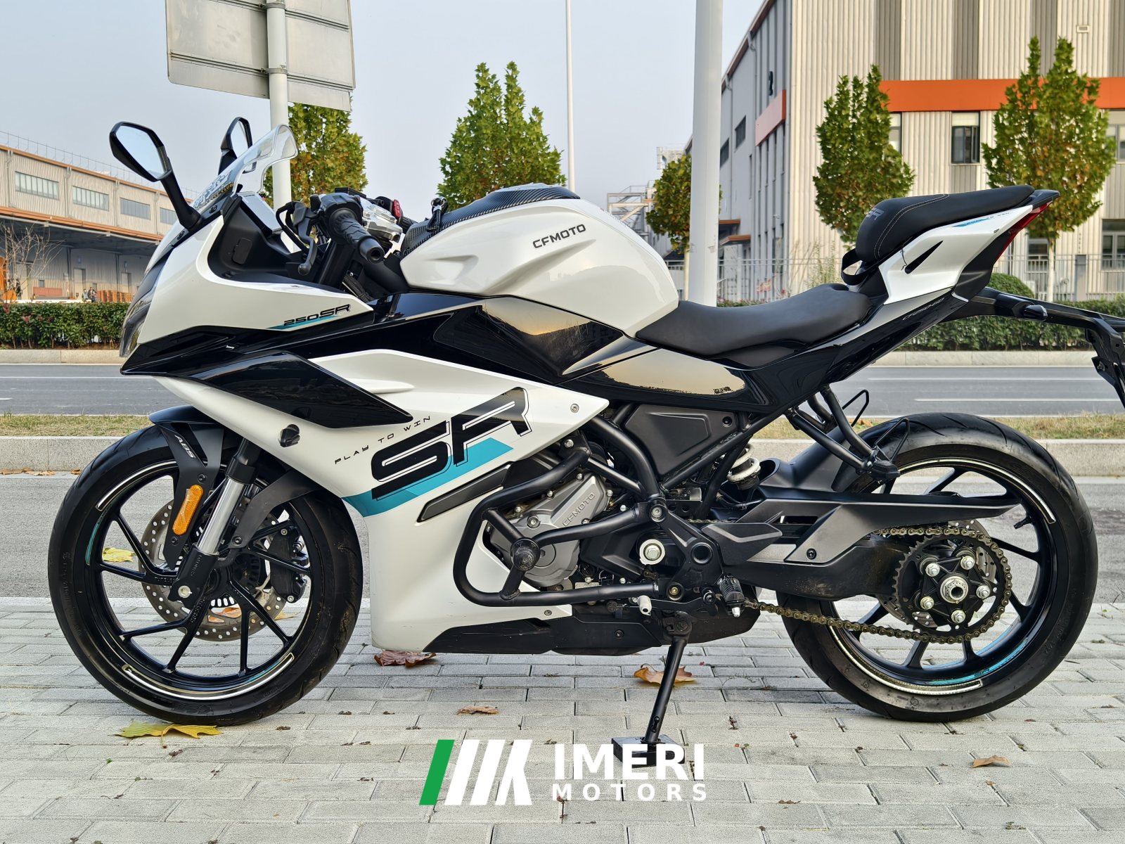2023 CFMOTO 250SR
