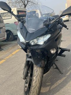 Kawasaki Ninja 400 - ფოტო 4