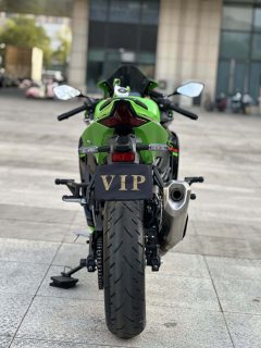 Kawasaki ZX-4R 400 cc - photo 6