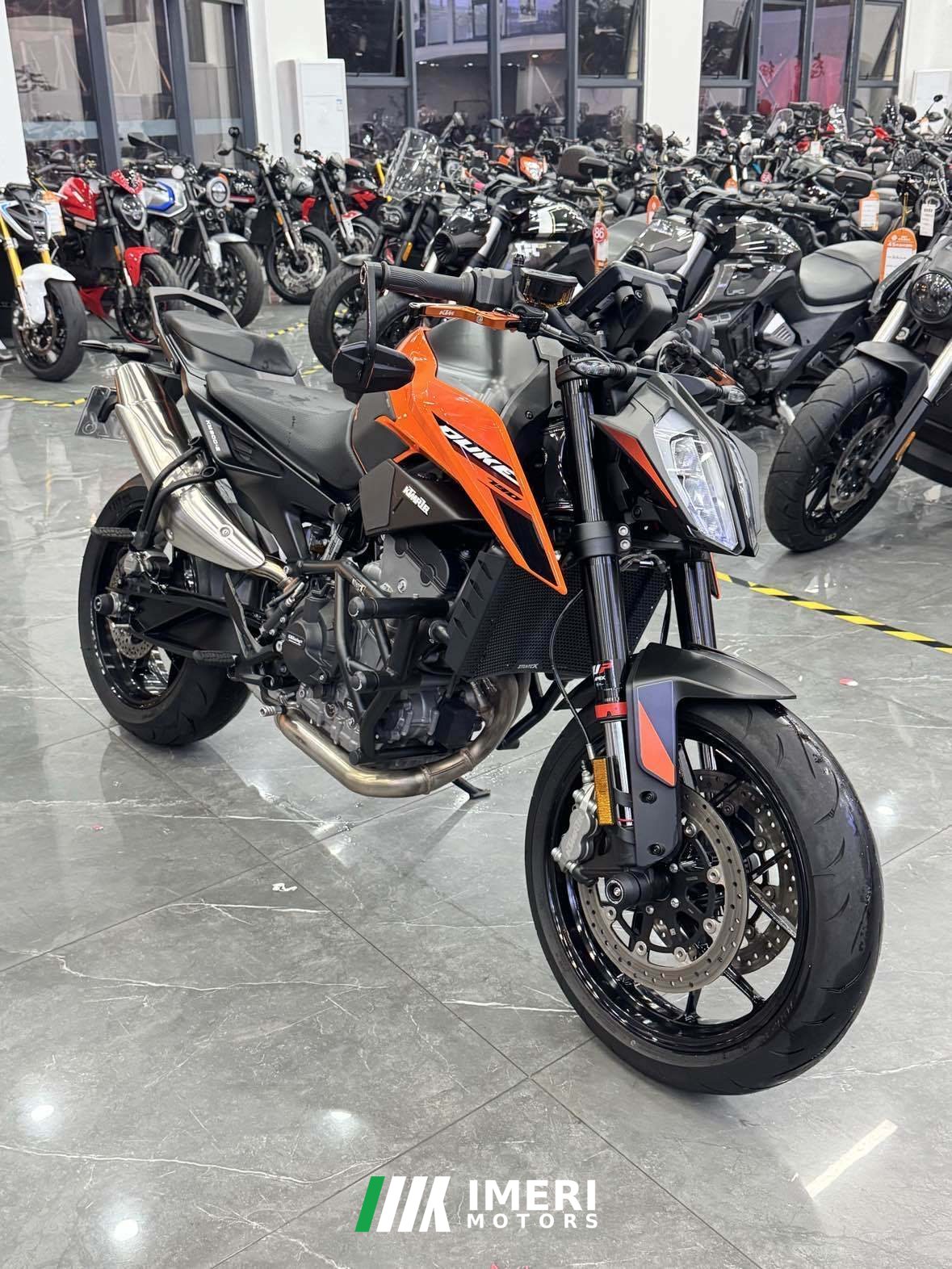 2025 KTMR2R 790 Duke 800 cc