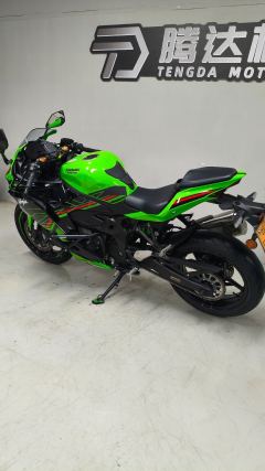 Kawasaki ZX-4R 400 cc - ფოტო 6