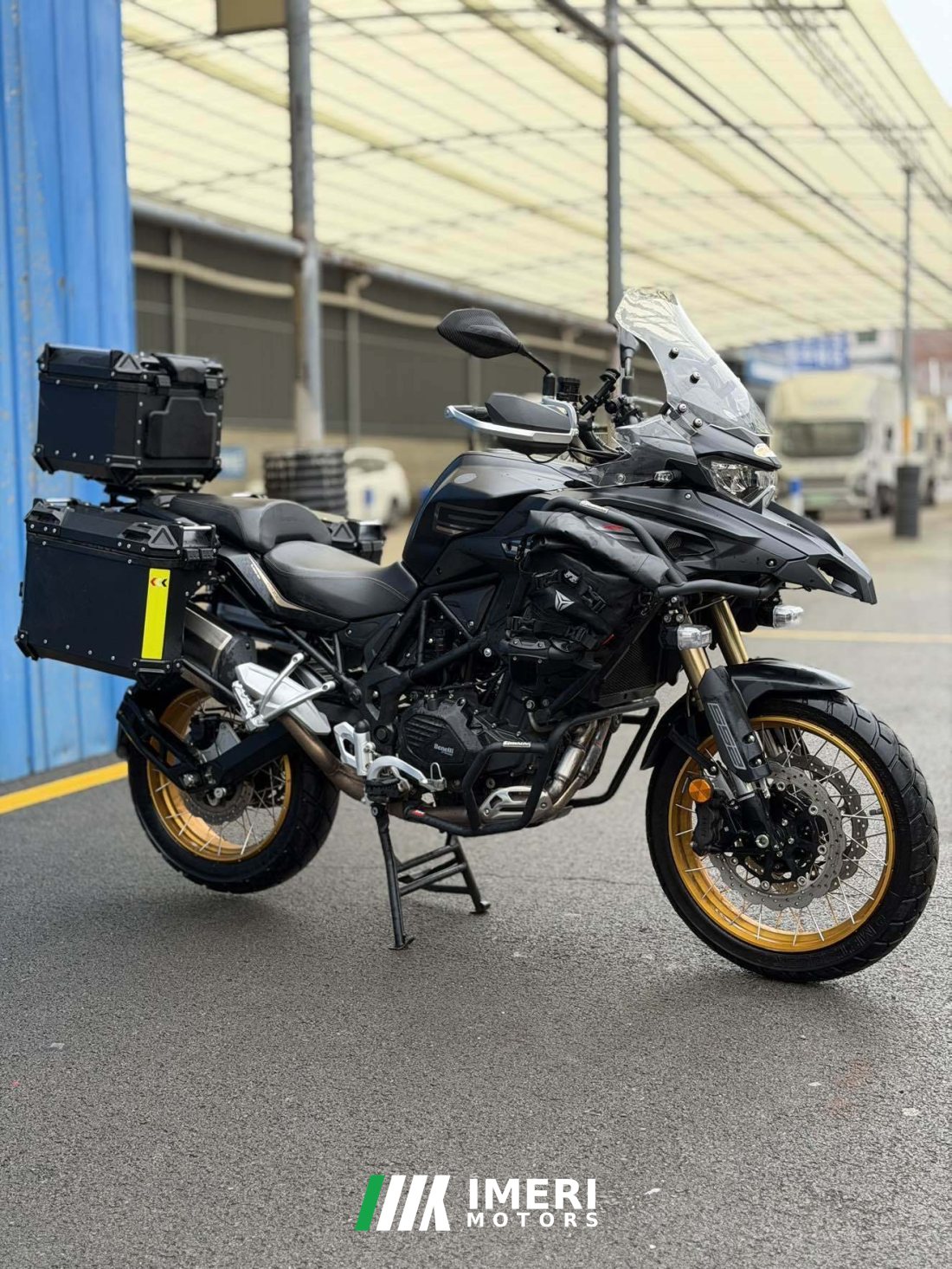 Benelli TRK552 550 cc - motorcycle from China