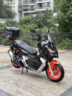 QJMOTOR Hong 150ADV - ფოტო 1